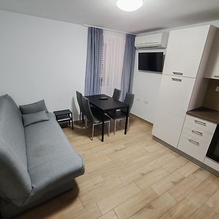 Apartments Lina Копер Екстер'єр фото
