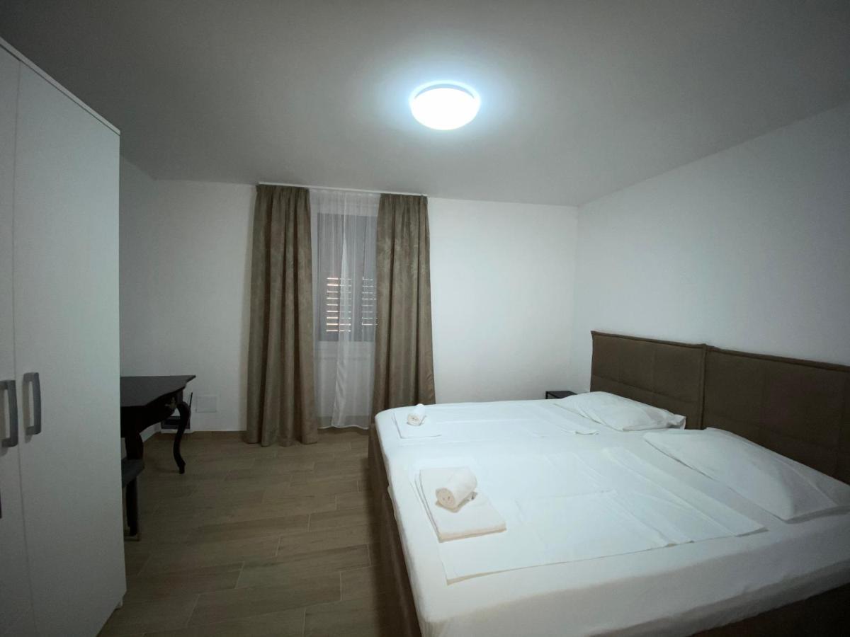 Apartments Lina Копер Екстер'єр фото